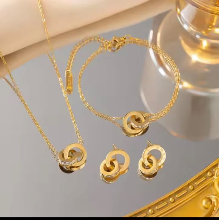 Ensemble boucle d'oreille collier et bracelet
