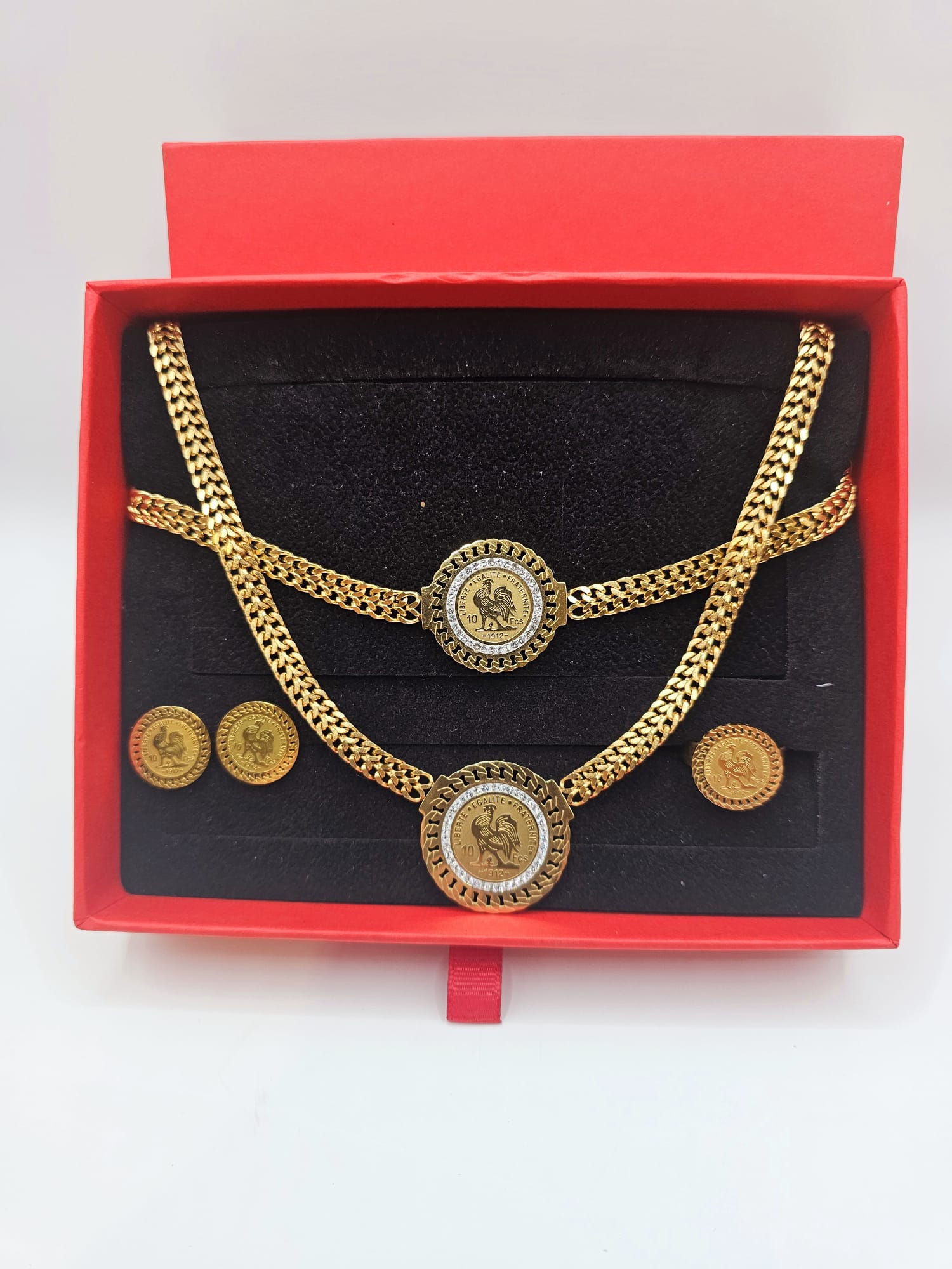 Ensemble boucle d'oreille collier bracelet et bague