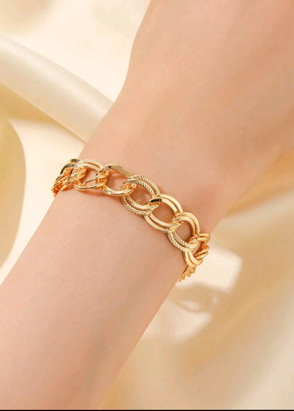 Bracelet