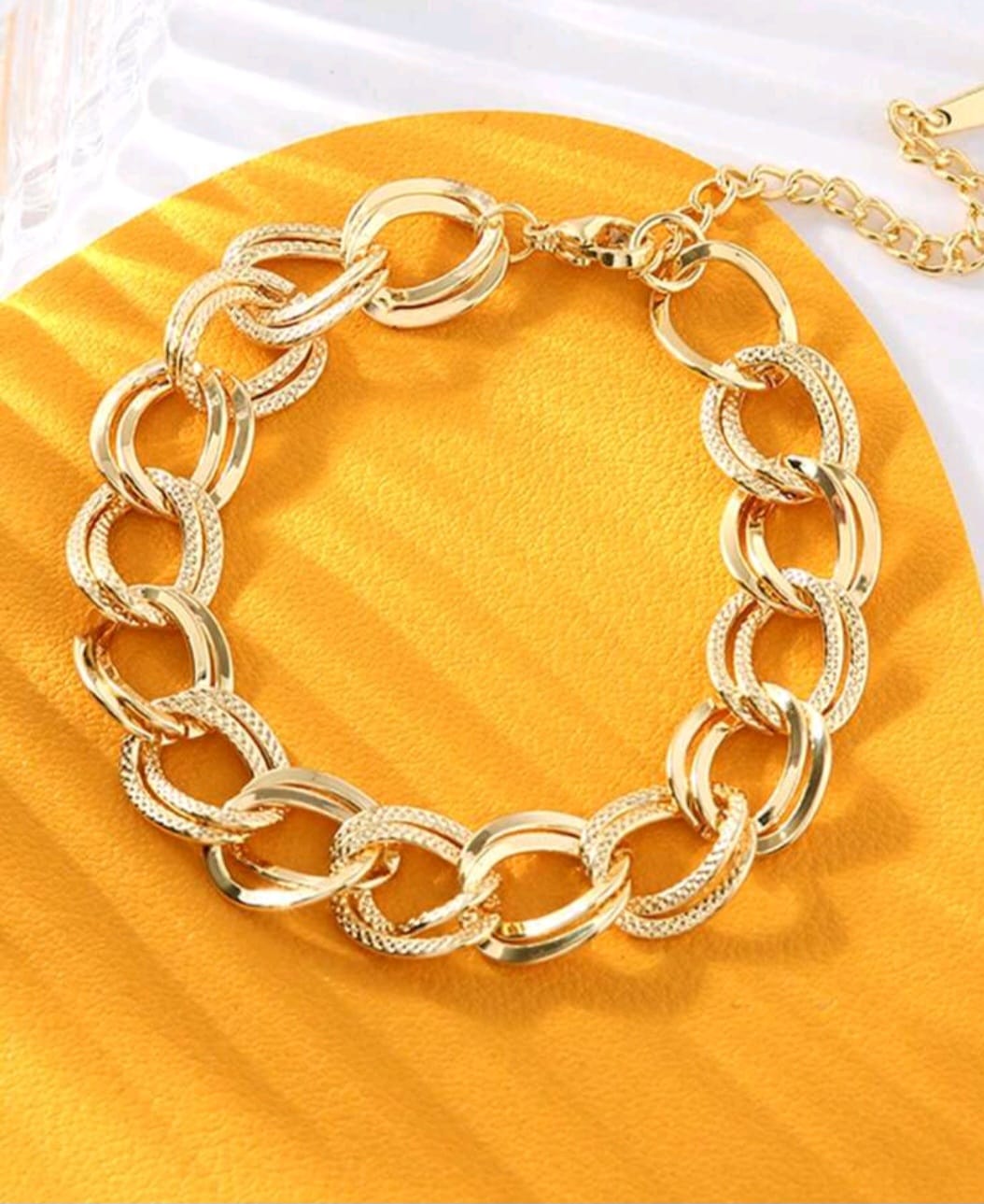 Bracelet
