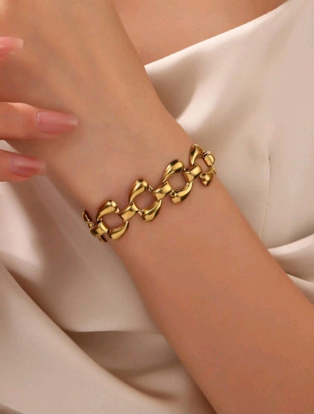 Bracelet