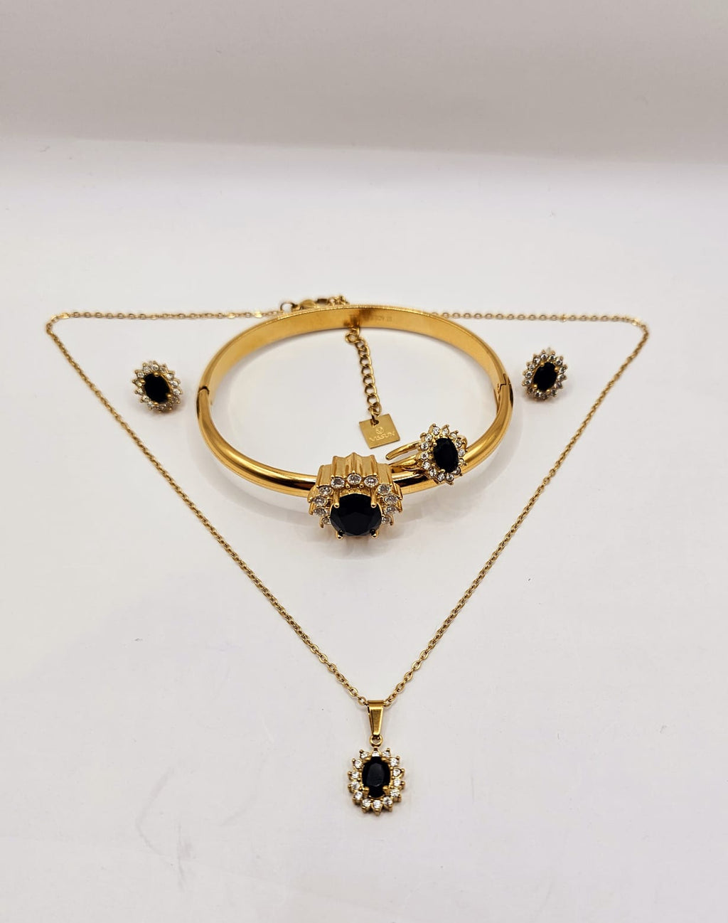 Necklace, earring and ring set