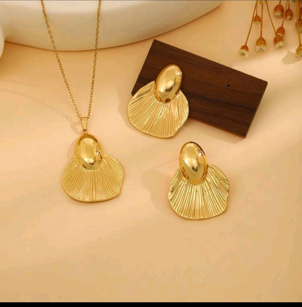 Ensemble collier boucle d'oreille