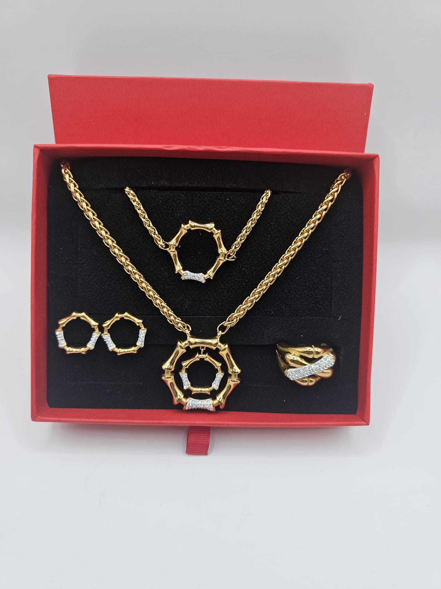 Bracelet