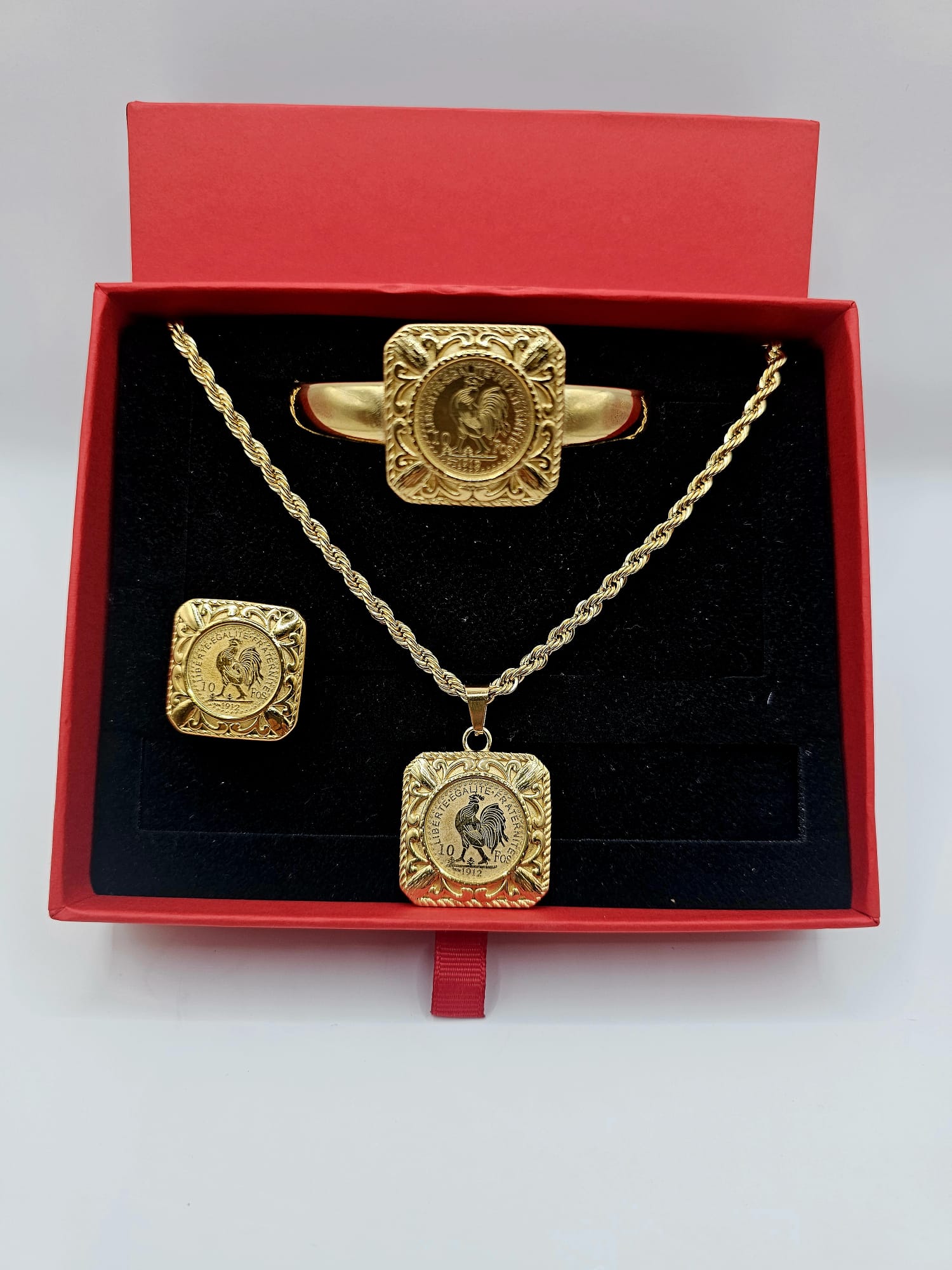 Bracelet